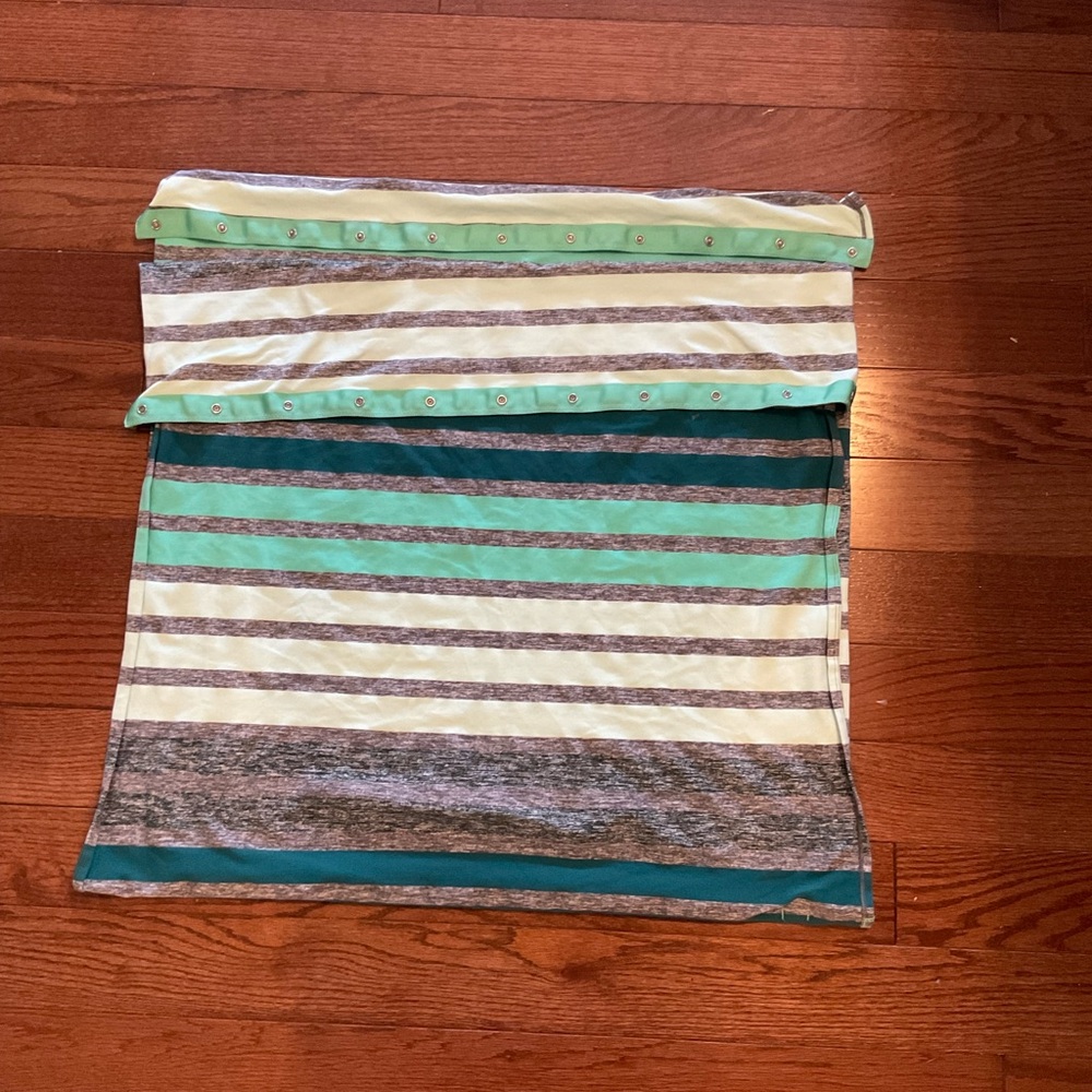lululemon athletica Striped Scarf in Gray and Green